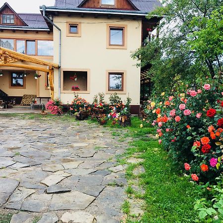 Отель Casa Irinuca Садова Экстерьер фото