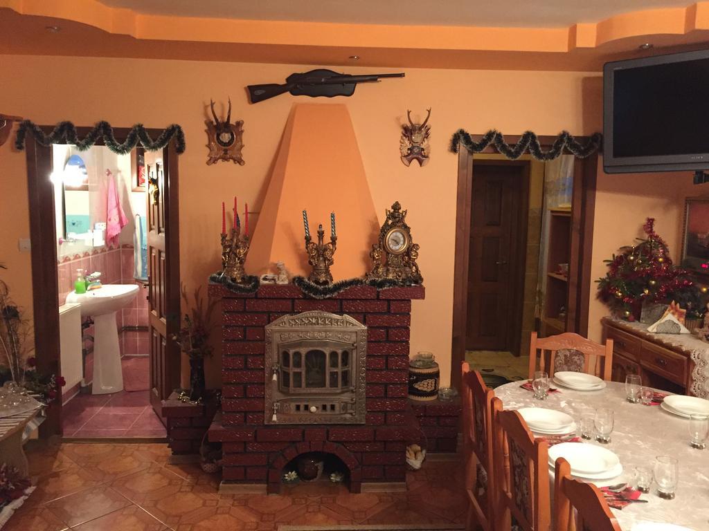 Отель Casa Irinuca Садова Экстерьер фото